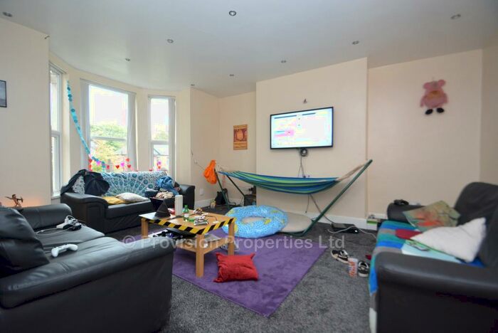 10 Bedroom Terraced House To Rent In Bainbrigge Road, Headingley, Leeds, LS6