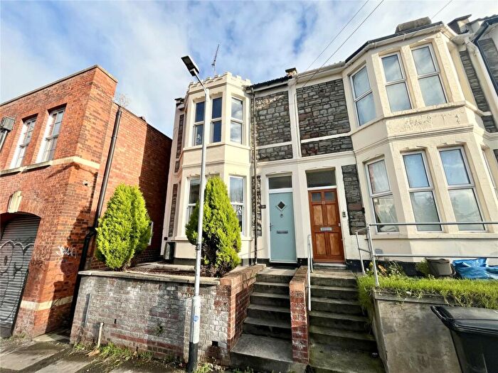 2 Bedroom End Of Terrace House To Rent In Bedminster, Church Road, BS3