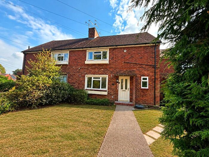 2 Bedroom Maisonette For Sale In Kingsbury Drive, Old Windsor, Windsor, Berkshire, SL4