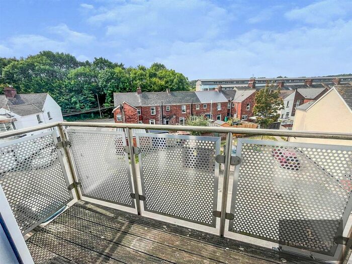 1 Bedroom Flat To Rent In Looe Road, Exeter, EX4