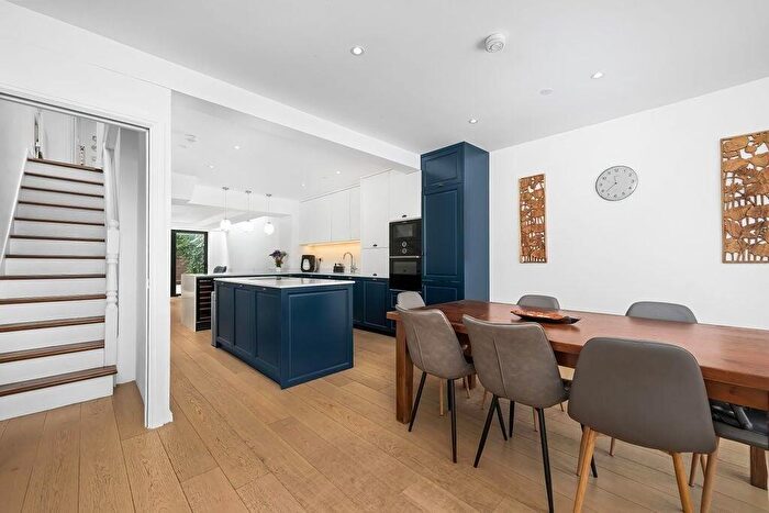 5 Bedroom Terraced House For Sale In Khartoum Road, London, E13