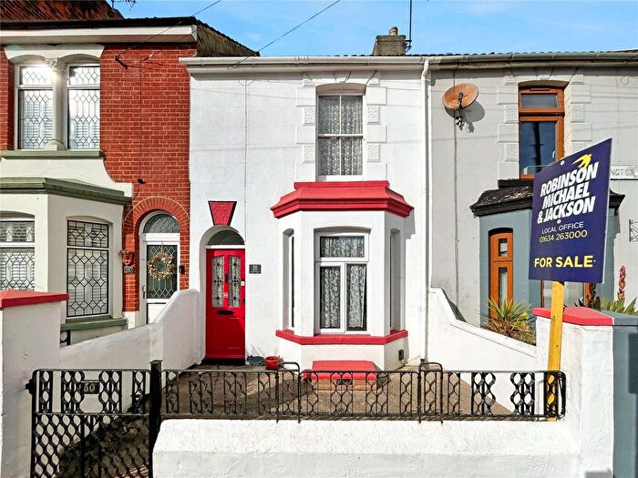 3 Bedroom Terraced House For Sale In Wellington Road, Gillingham, Kent, ME7