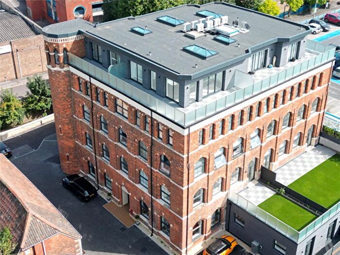 3 Bedroom Duplex For Sale In Flat, Clarks Mill, Stallard Street, Trowbridge, Wiltshire, BA14