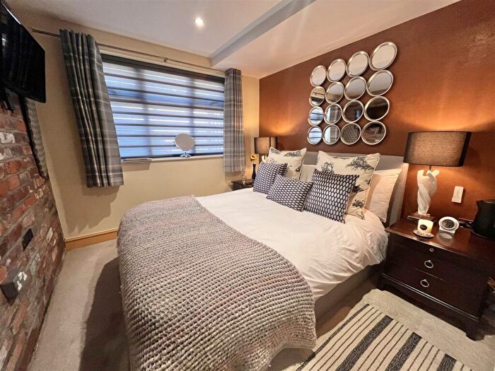 3 Bedroom End Of Terrace House For Sale In Clifton Street, Alderley Edge, SK9