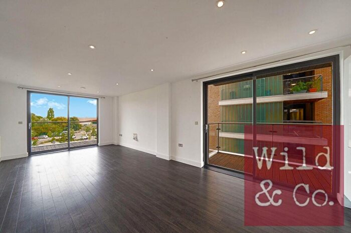 2 Bedroom Flat To Rent In Essex Wharf, London, E5