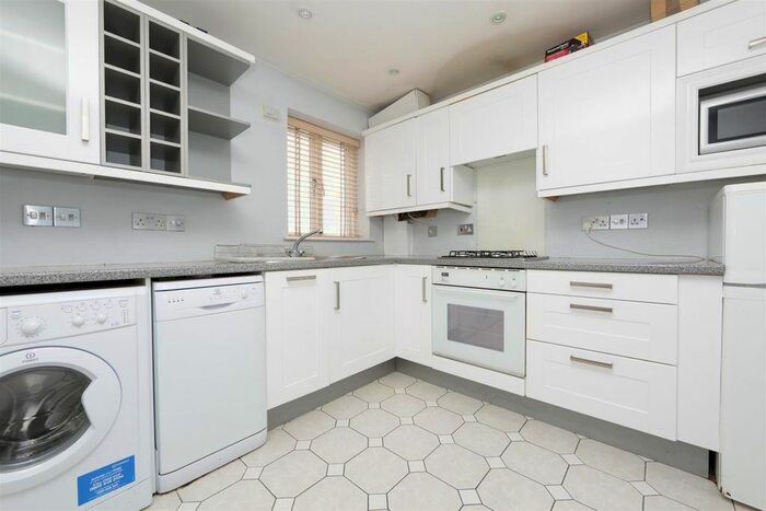 4 Bedroom Terraced House To Rent In Rickard Close, Oakwood Park, Hendon, NW4