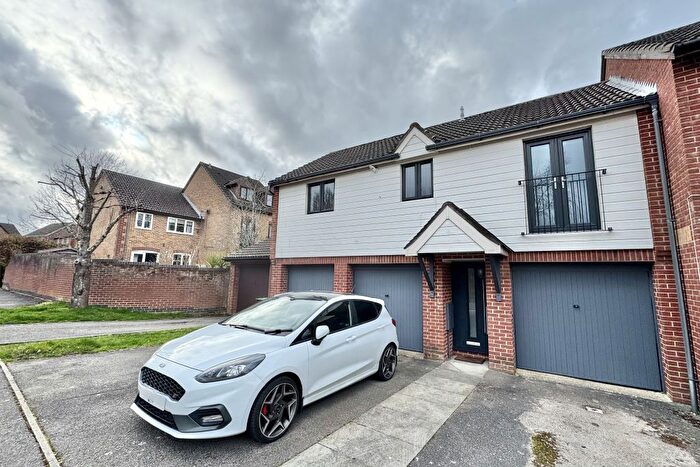 2 Bedroom Maisonette To Rent In Cheltenham Gardens, Hedge End, SO30