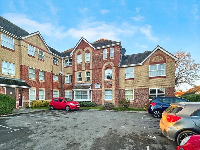 2 Bedroom Flat To Rent In Tichborne House, - Lower Northam Road, SO30