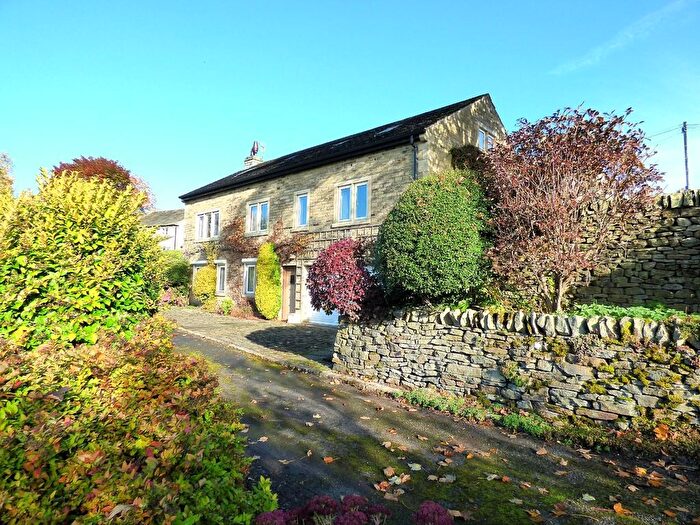 4 Bedroom Detached House For Sale In Main Street, Farnhill, Keighley, BD20