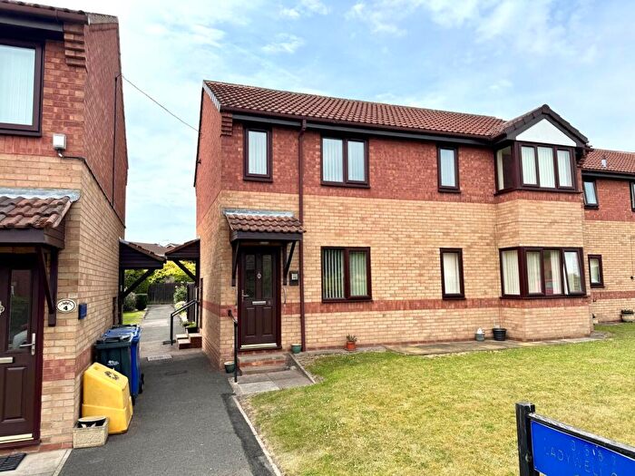 2 Bedroom Maisonette For Sale In Ladywell Close, Stretton, Burton-on-Trent, DE13