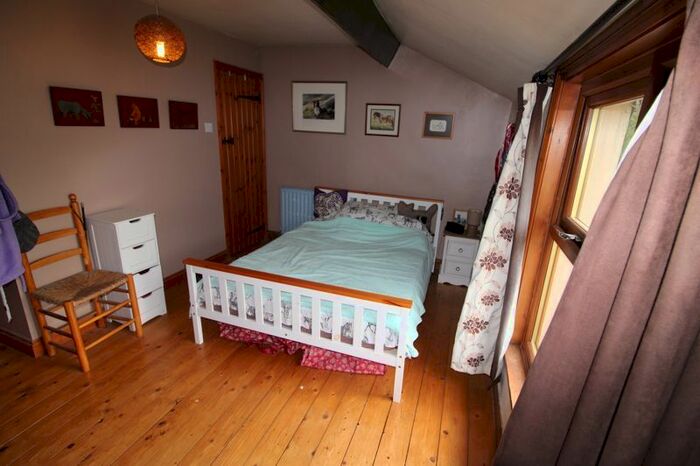 2 Bedroom Semi-Detached House For Sale In Droughts Lane, Prestwich, Manchester, M25
