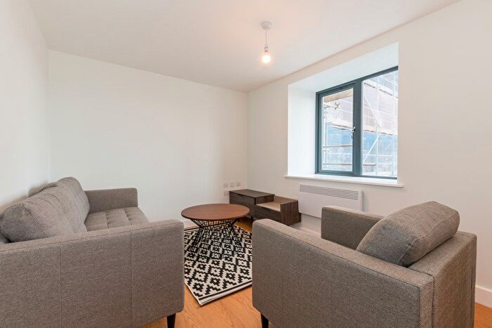 2 Bedroom Flat To Rent In Atkinson Street, Leeds, LS10