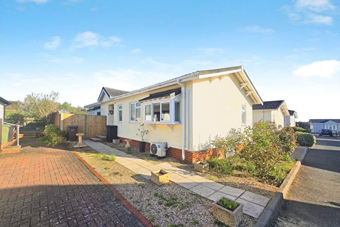 3 Bedroom Property For Sale In The Oaks, Surrey Hills Park, Normandy, Guildford, GU3
