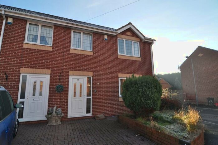 3 Bedroom Semi-Detached House To Rent In Bole Close, Low Valley, S73