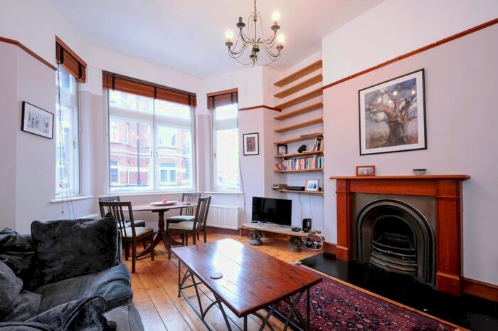 1 Bedroom Flat To Rent In Castletown Road, London, W14