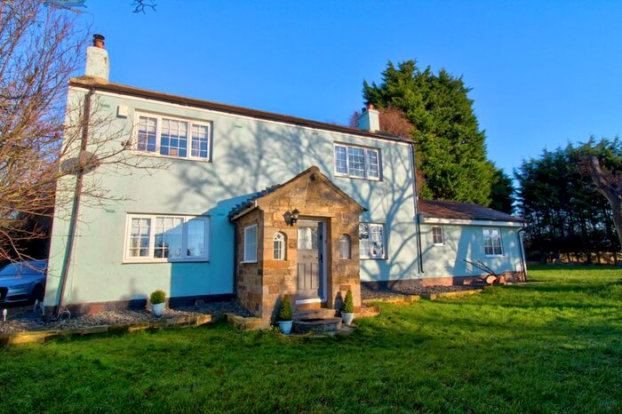 4 Bedroom Detached House For Sale In Middlesbrough Road, Guisborough TS14