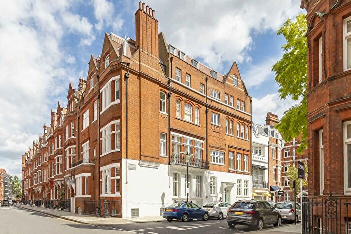 3 Bedroom Flat For Sale In Draycott Place, Chelsea, SW3