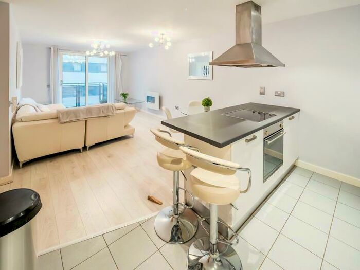 2 Bedroom Apartment To Rent In Block B, Melia House, M4