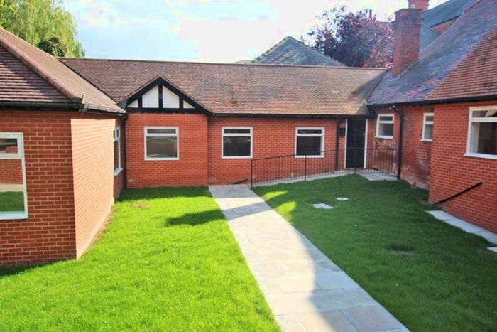 18 Bedroom Block Of Apartments For Sale In The Lodge, Abbey Road, Grimsby, DN32