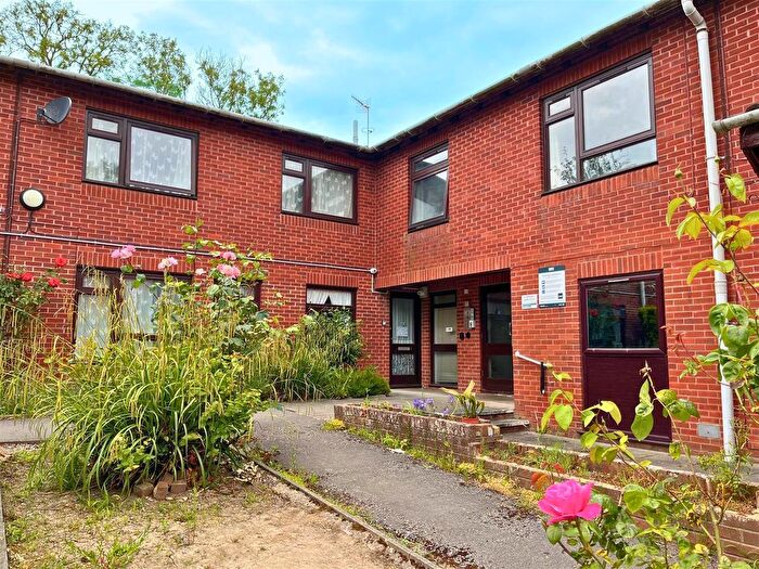 1 Bedroom Flat To Rent In Willow Glen, St Leonards On Sea, TN37