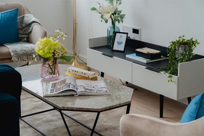 2 Bedroom Apartment To Rent In Bancroft Road, Reigate, RH2