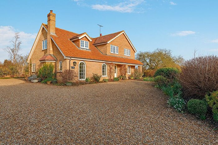 4 Bedroom Detached House For Sale In Bainton Road, Tallington, Stamford, PE9