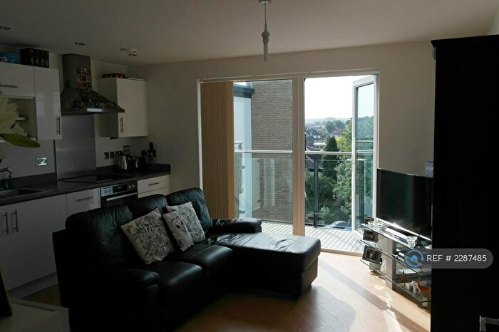 1 Bedroom Flat To Rent In Homsedale Road, Bromley, BR2