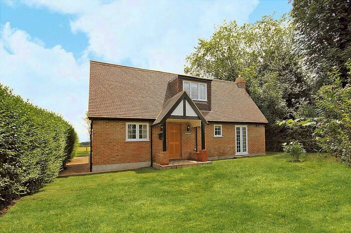 3 Bedroom Cottage To Rent In Berry Lane, Worplesdon, Guildford, GU3