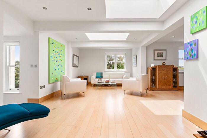 3 Bedroom Detached House To Rent In Holland Park, Holland Park, W11
