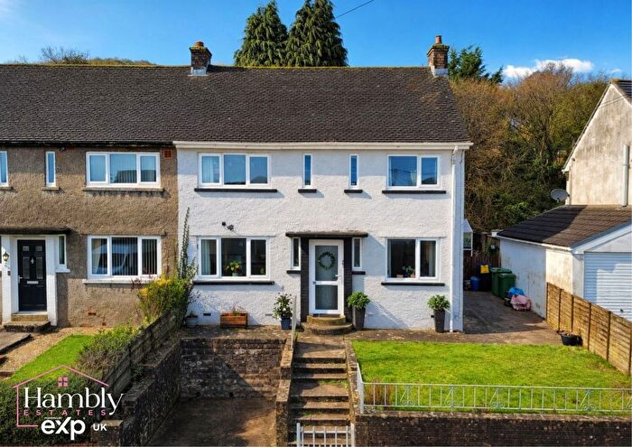 3 Bedroom Semi Detached House For Sale In Sycamore Road South, Griffithstown, NP4