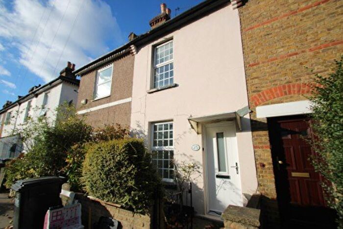 2 Bedroom Property To Rent In Warren Road, Croydon, CR0