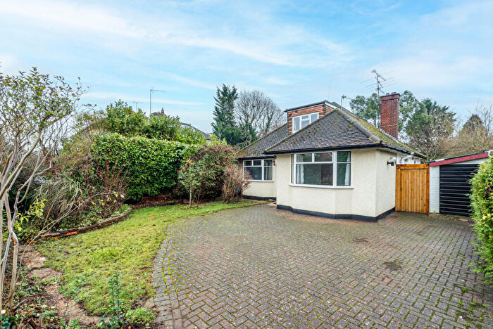 4 Bedroom Bungalow To Rent In Penn Road, Park Street, St. Albans, Hertfordshire, AL2