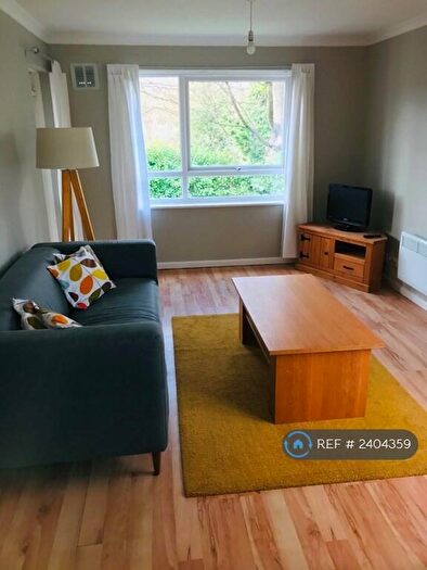 2 Bedroom Flat To Rent In Leeds, Leeds, LS7