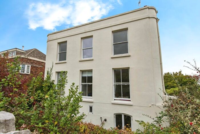 2 Bedroom Flat For Sale In Rolle Road, Exmouth, Devon, EX8