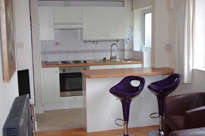 5 Bedroom Terraced House To Rent In Cadleigh Gardens, Birmingham, B17