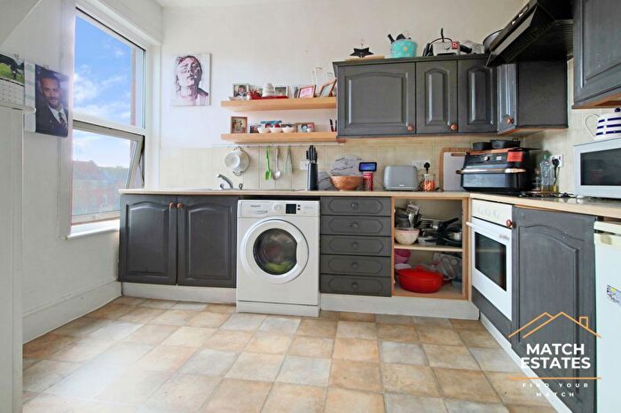 2 Bedroom Apartment For Sale In Shorncliffe Road, Folkestone, Kent, CT20