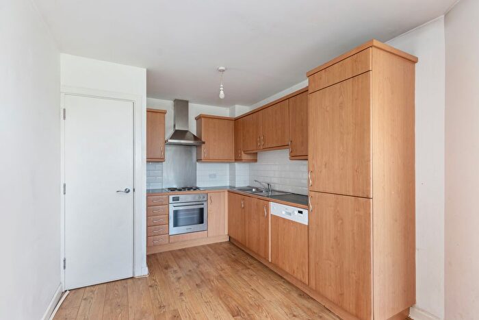 1 Bedroom Flat To Rent In Copperfield Road, London, E3