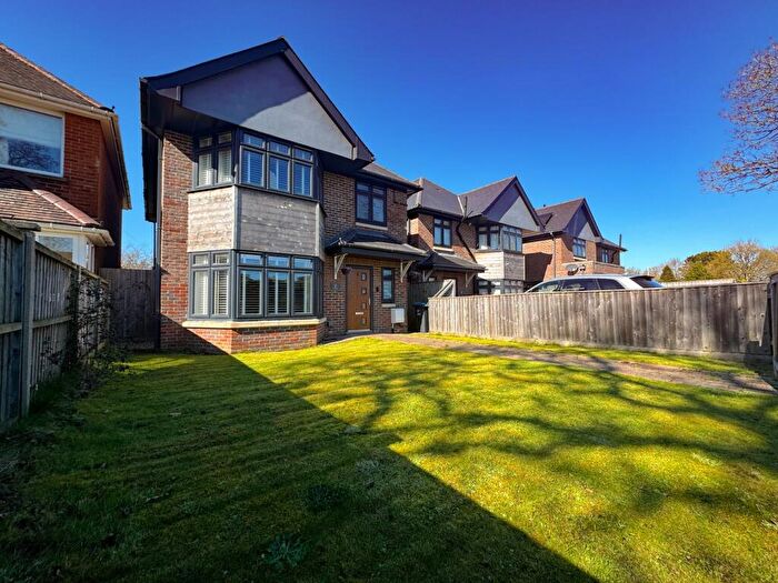 4 Bedroom Detached House For Sale In Gravel Hill, Wimborne, BH21