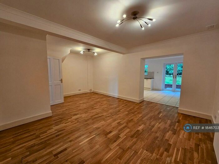 3 Bedroom Semi-Detached House To Rent In Morven Road, Bearsden, Glasgow, G61