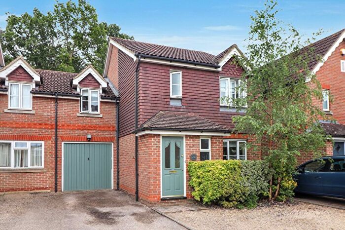 4 Bedroom Terraced House For Sale In Blackdown Close, Stevenage, Hertfordshire, SG1