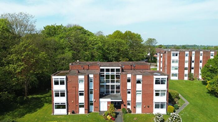 2 Bedroom Flat For Sale In Meade Close, Prescot, L35