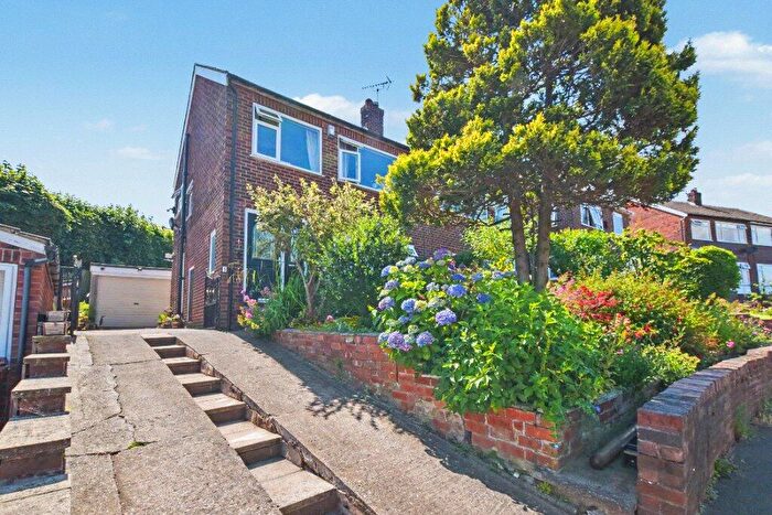 3 Bedroom Semi-Detached House For Sale In Green Hill Gardens, Leeds, West Yorkshire, LS12