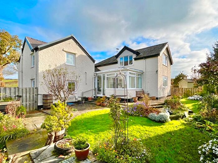4 Bedroom Detached House For Sale In Maenan, Llanrwst, LL26
