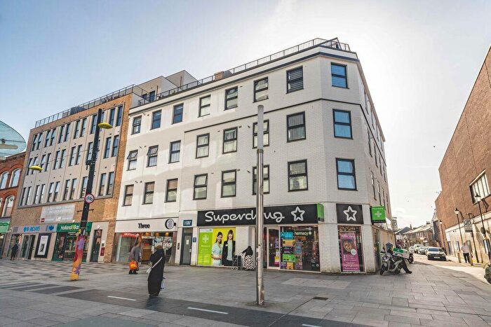 2 Bedroom Flat For Sale In Radley House - High Street, Slough, Slough, SL1