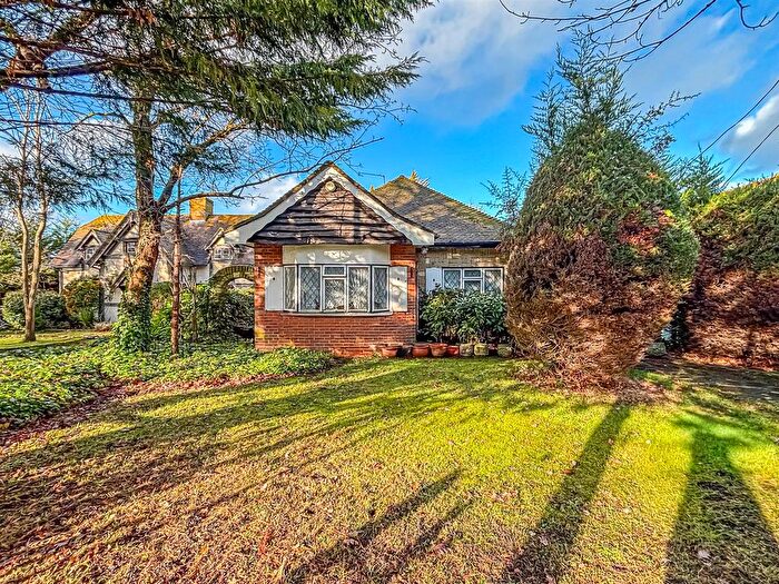 2 Bedroom Detached Bungalow For Sale In Bournebridge Lane, Stapleford Abbotts, Romford, RM4