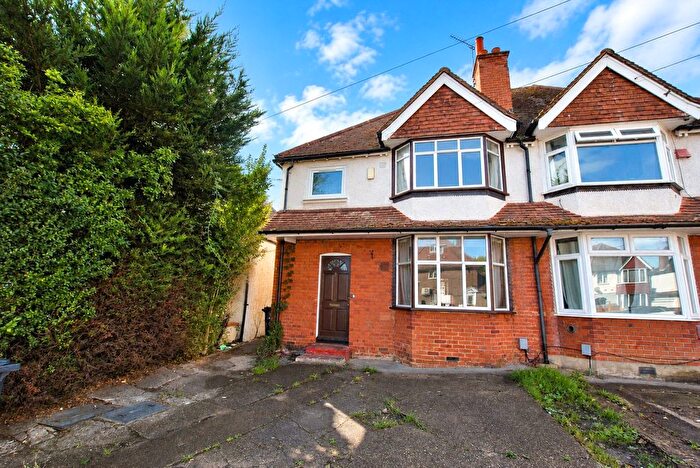 6 Bedroom Semi Detached House To Rent In Aldershot Road, Guildford, Surrey, GU2