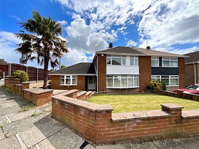 4 Bedroom Semi Detached House For Sale In Spinneyfield, Rotherham, S60