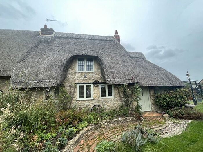 2 Bedroom Cottage For Sale In Cornfield Cottage, Buckingham Road, Newton Purcell, Oxfordshire, MK18