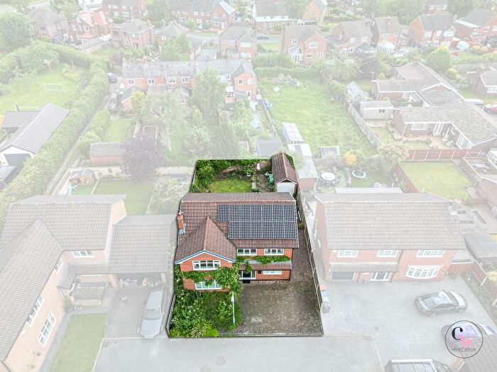 4 Bedroom Detached House For Sale In Grosvenor Court, Winsford, CW7