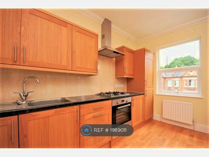 1 Bedroom Flat To Rent In Gipsy Road, London, SE27